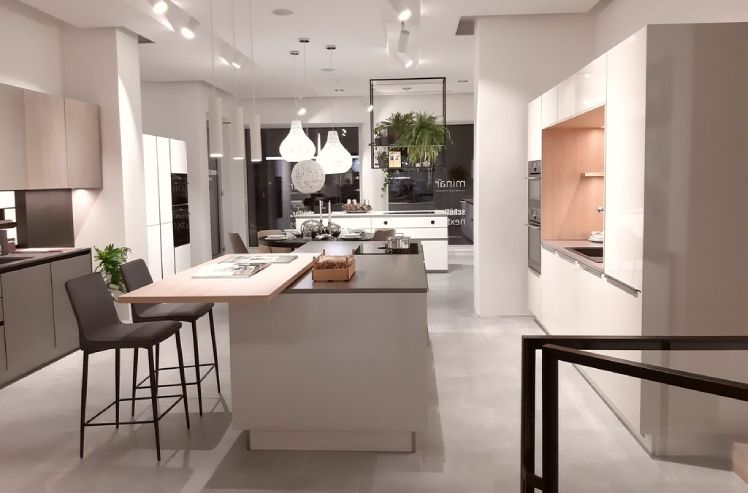 Minár interiér showroom 