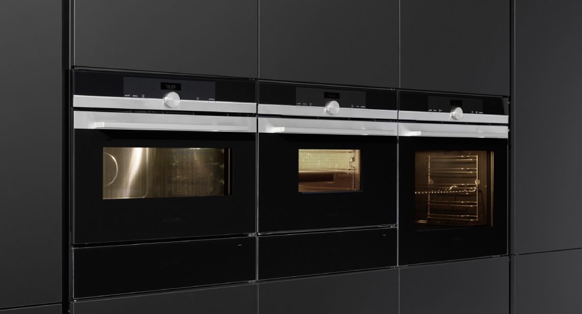 kuchyně Nolte Manhattan Marmor grau Plus Schwarz softmatt